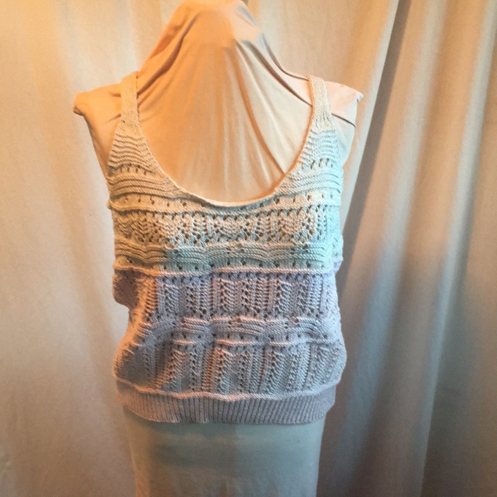 Knit Sleeveless Top in Cream and pink